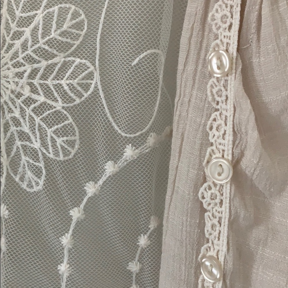 FINAL SALE!!PALE ECRU TOPPER WITH SHEER BACK - Picture 5 of 6